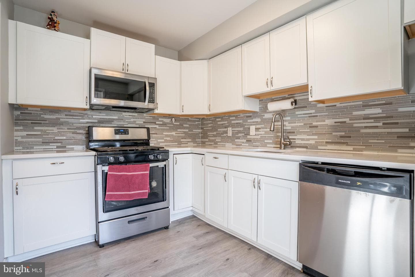 716 Quince Orchard Boulevard #102 photo 20