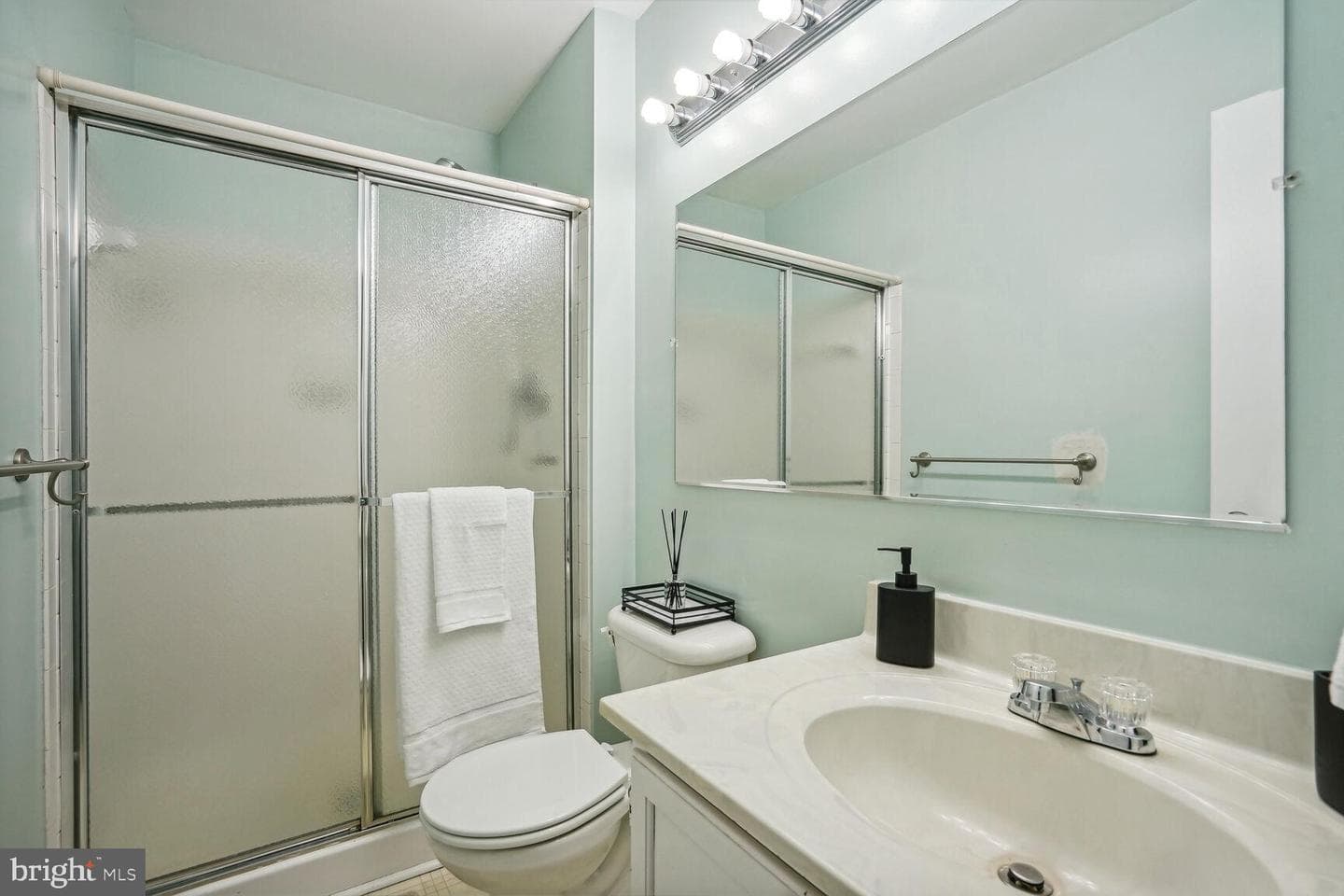 12914 Summer Hill Drive photo 25