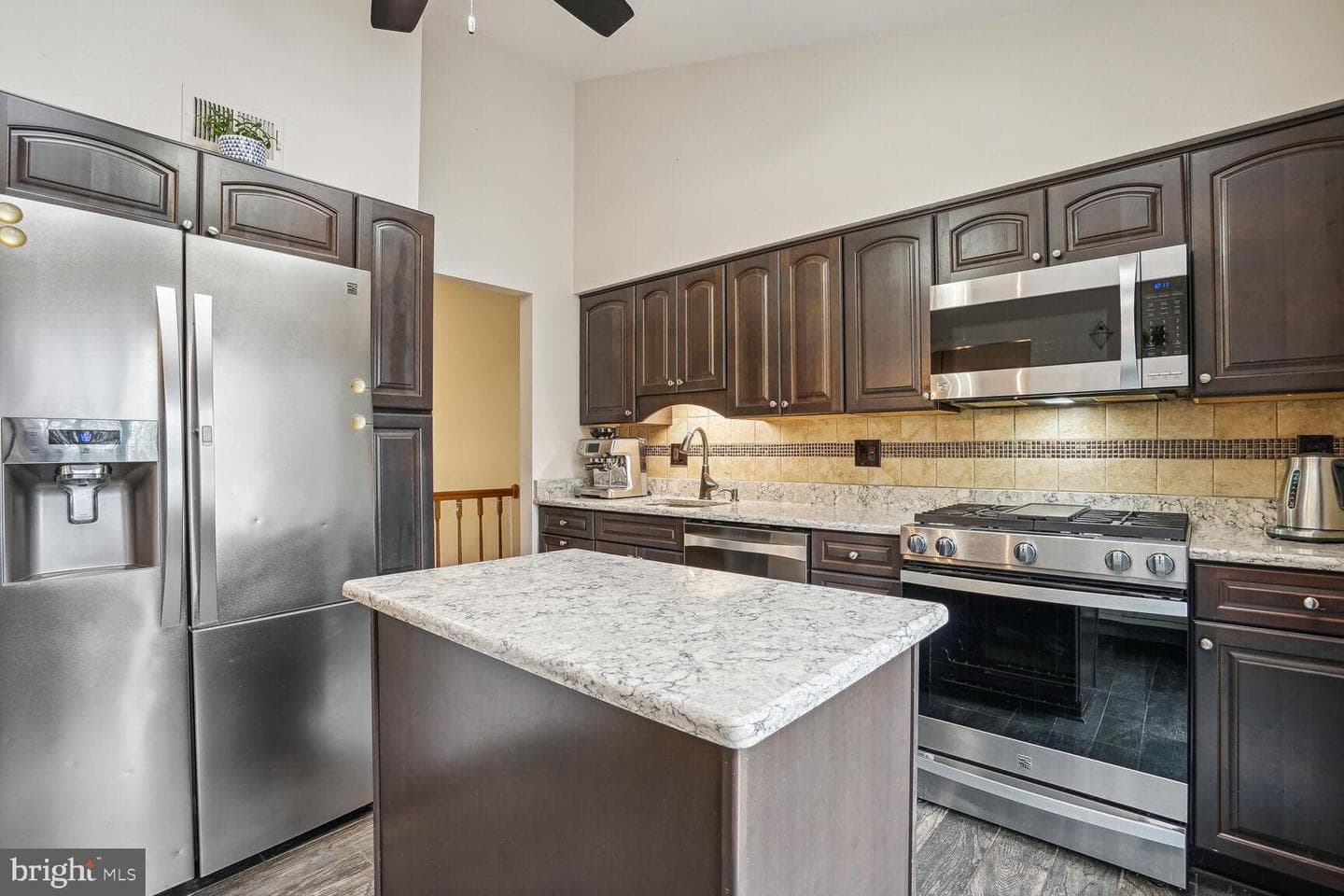 12914 Summer Hill Drive photo 9