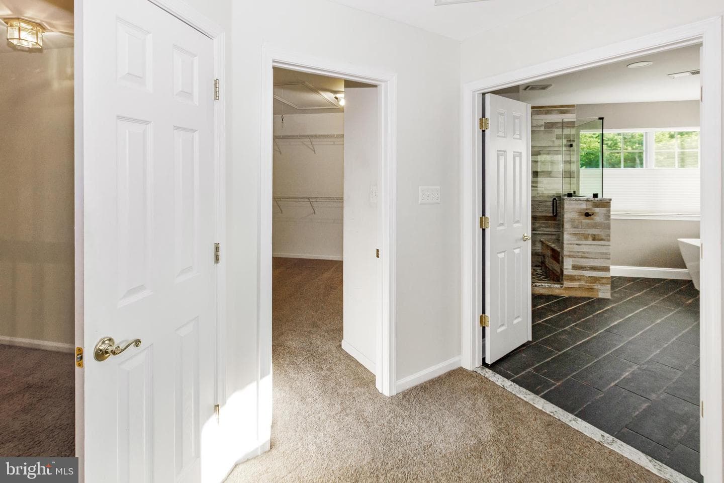 9613 Farmview Court photo 32