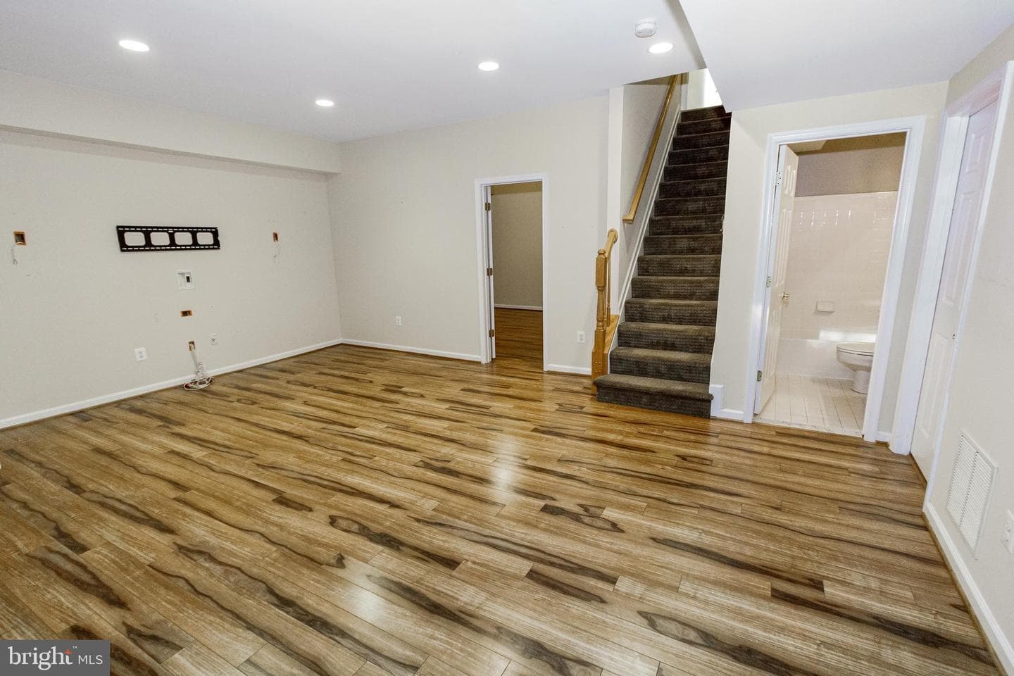 9613 Farmview Court photo 62