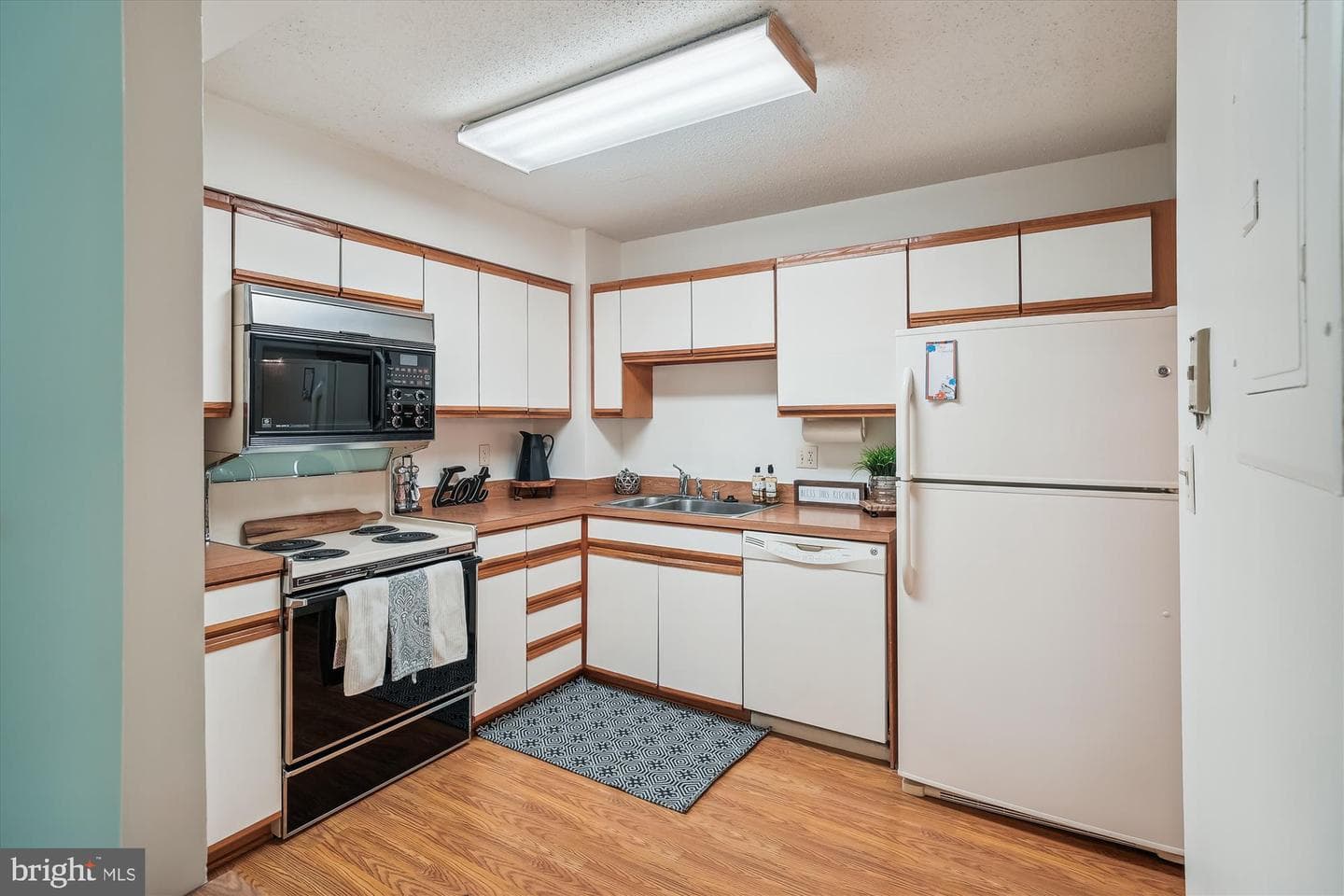 15100 Interlachen Drive #4-710 photo 13