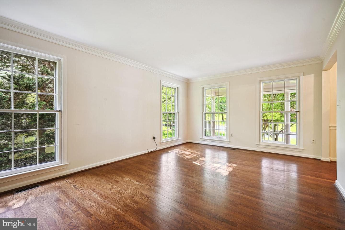2807 Regina Drive photo 9