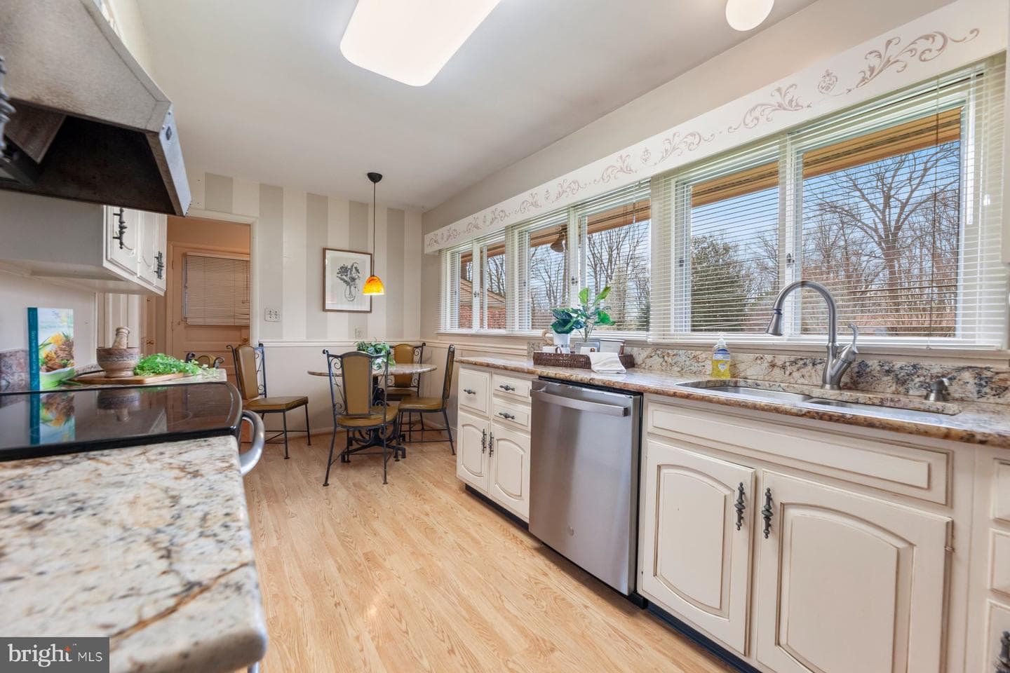 14209 Dav Road photo 17