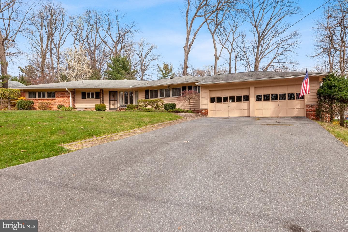 14209 Dav Road photo 3
