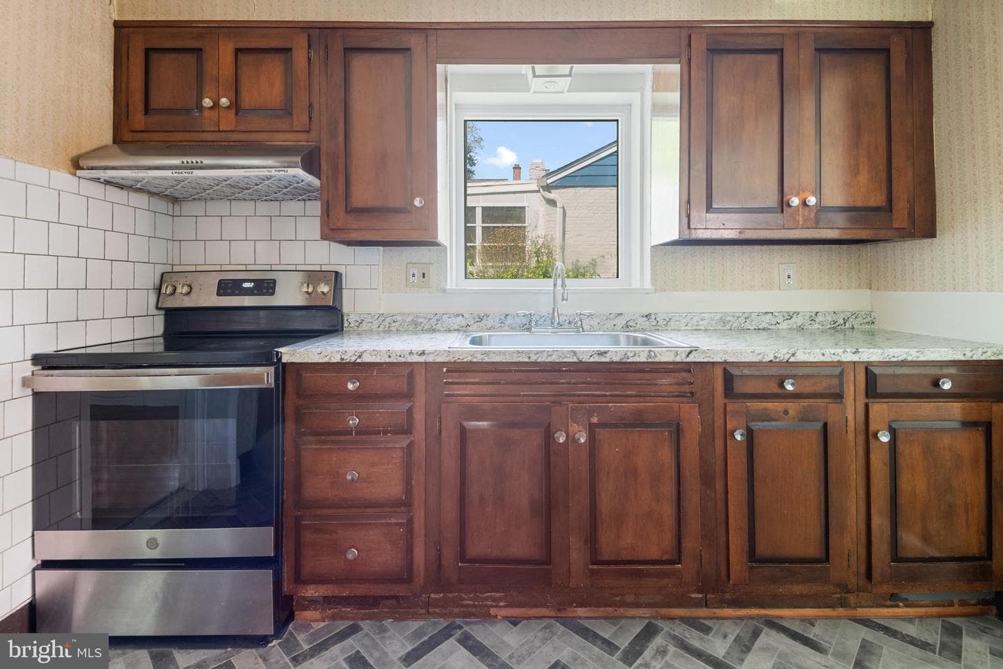 2206 Prichard Road photo 16