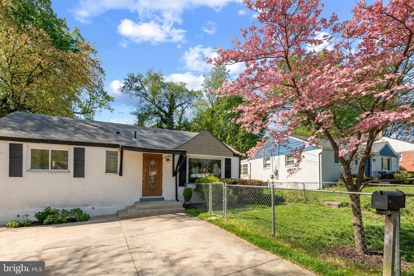 2206 Prichard Road photo 2
