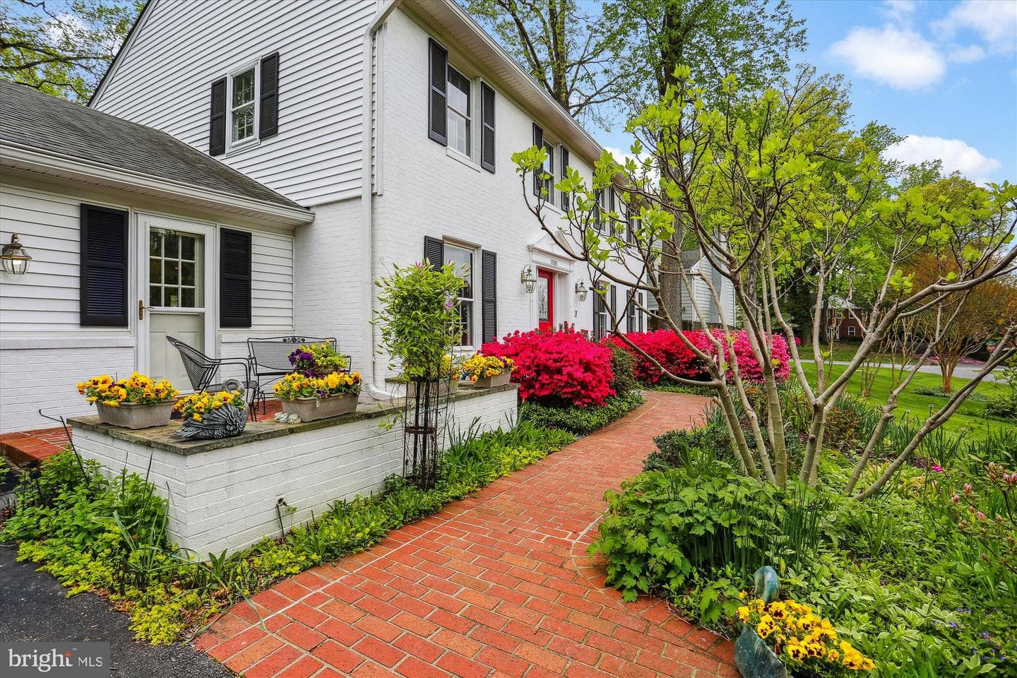 15305 Basswood Court photo 4