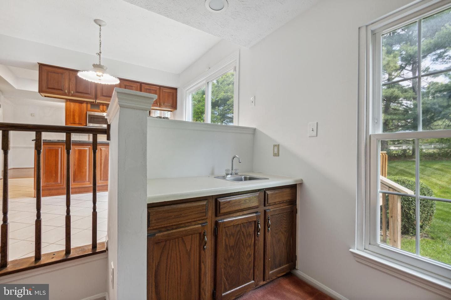 121 Bookham Lane photo 17