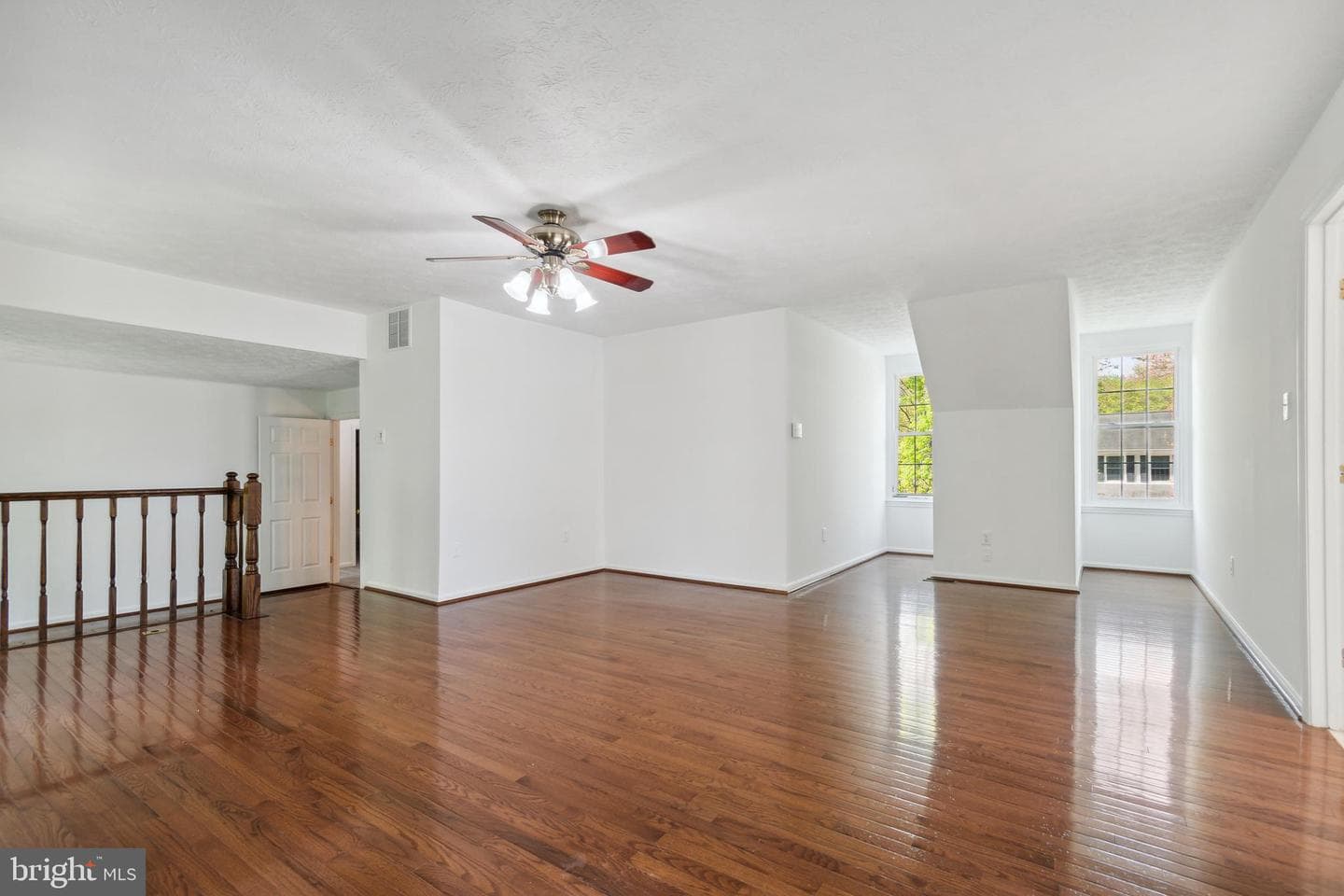121 Bookham Lane photo 19