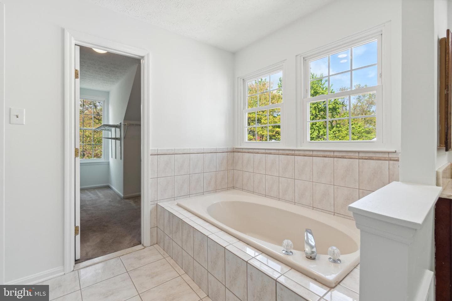 121 Bookham Lane photo 24