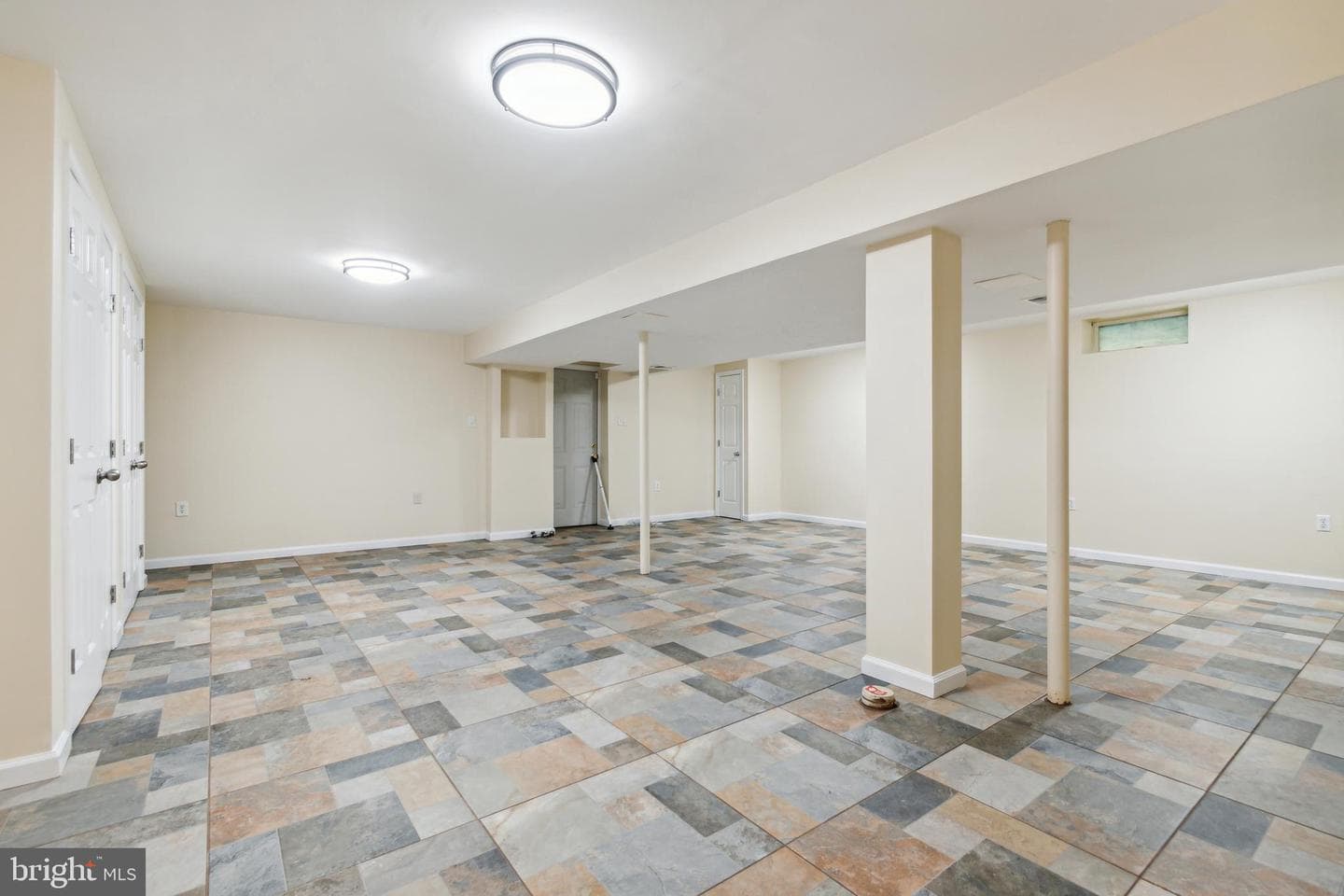 121 Bookham Lane photo 33