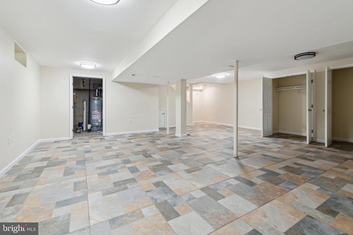 121 Bookham Lane photo 35