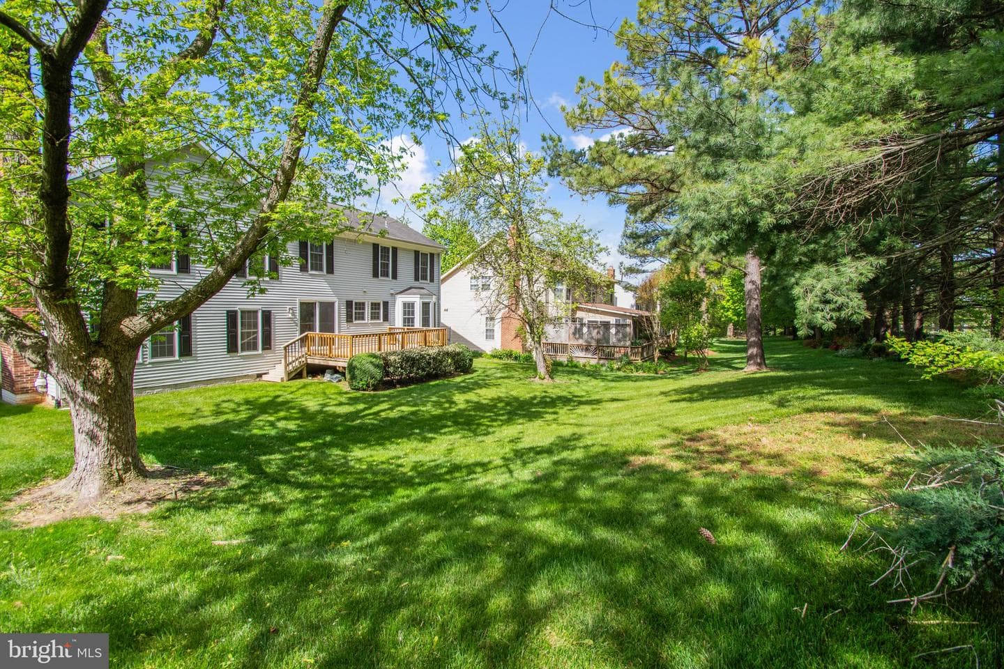 121 Bookham Lane photo 38