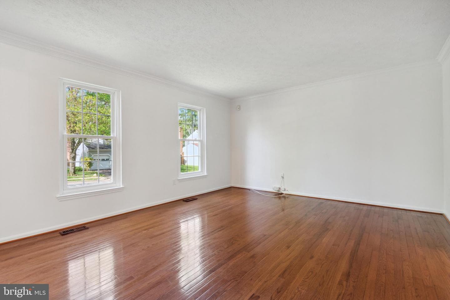 121 Bookham Lane photo 6
