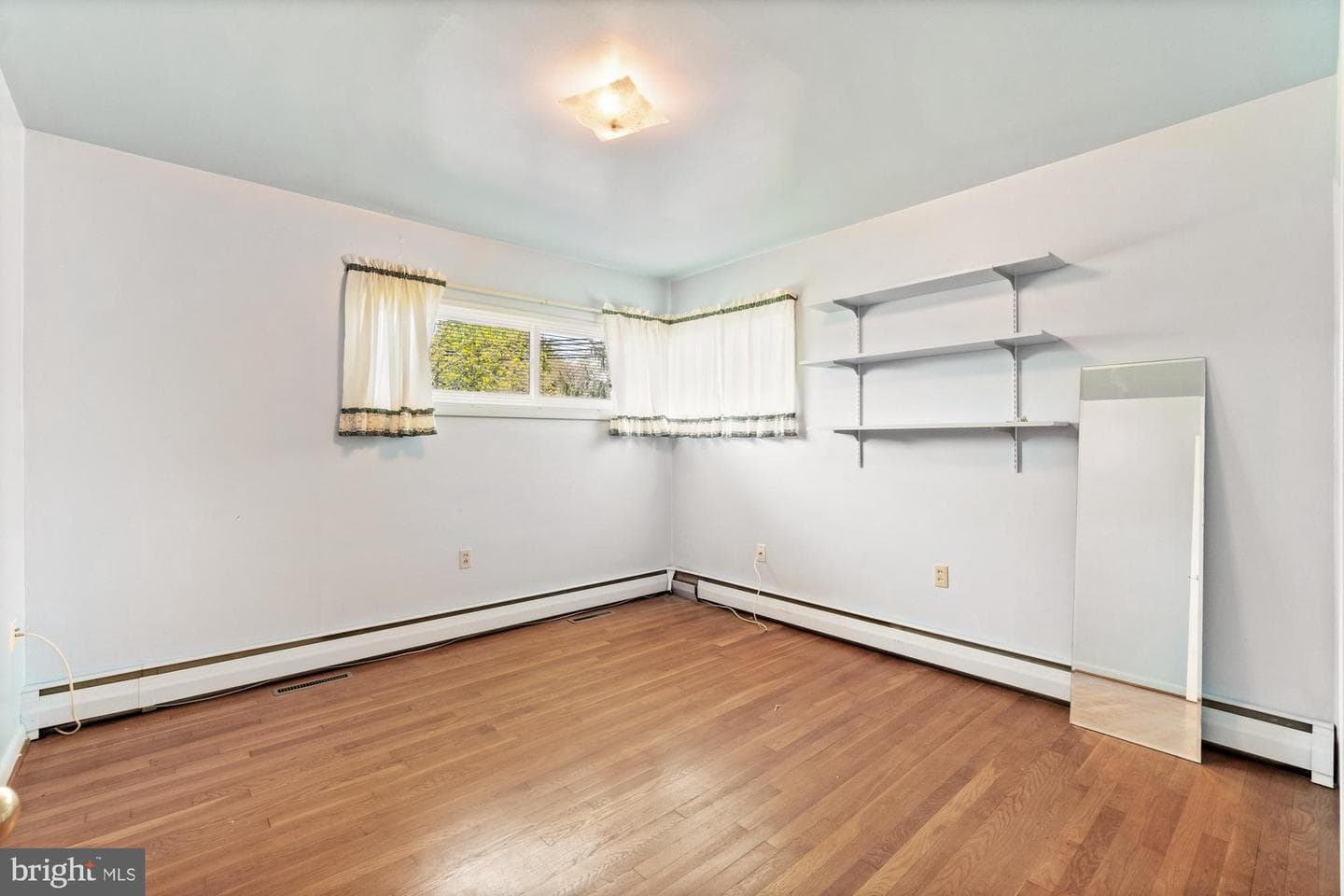 19519 Fisher Avenue photo 32