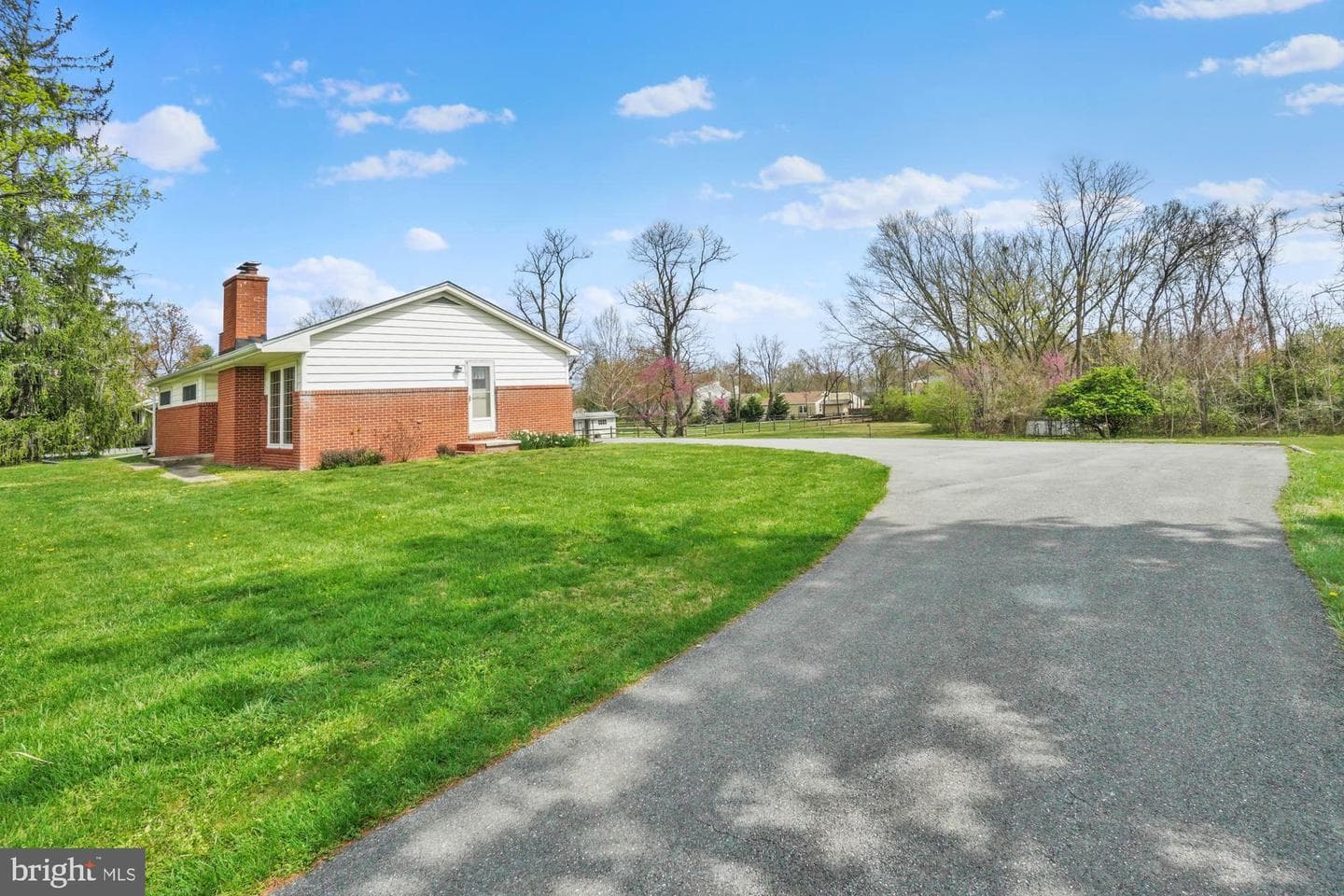 19519 Fisher Avenue photo 7
