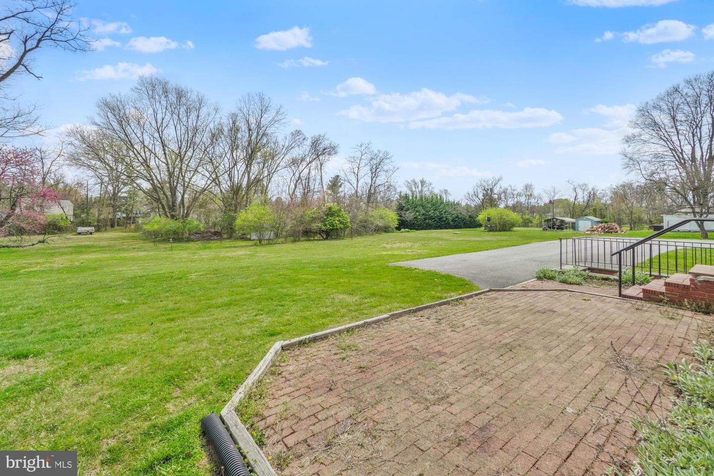 19519 Fisher Avenue photo 9