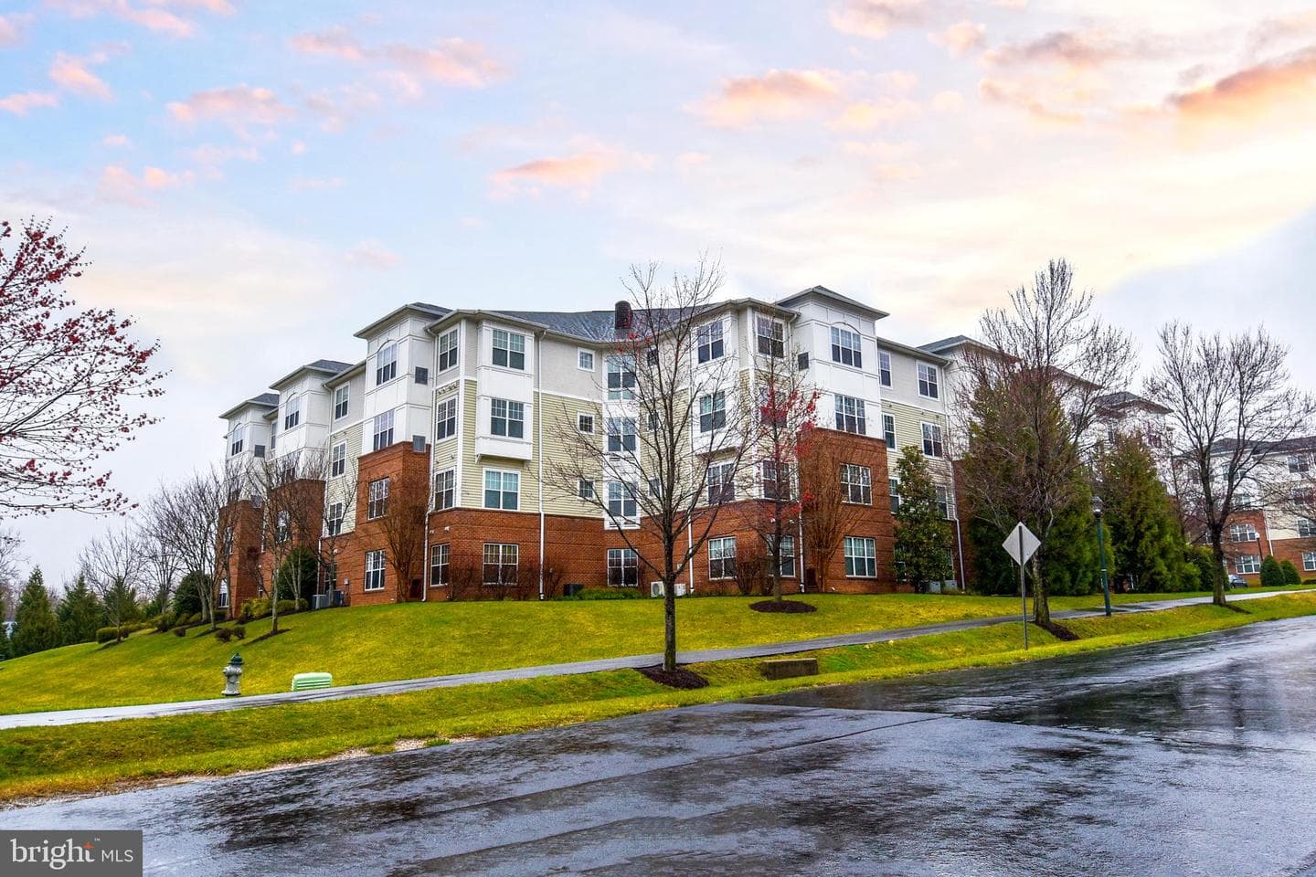14301 Kings Crossing Boulevard #307 photo 2