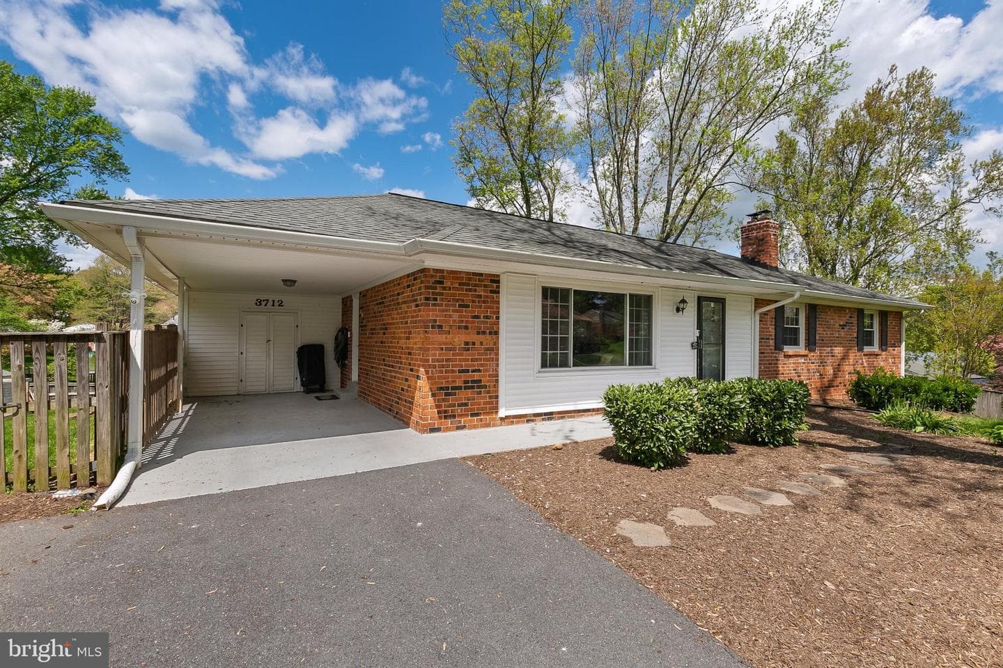 3712 Falling Green Road photo 2