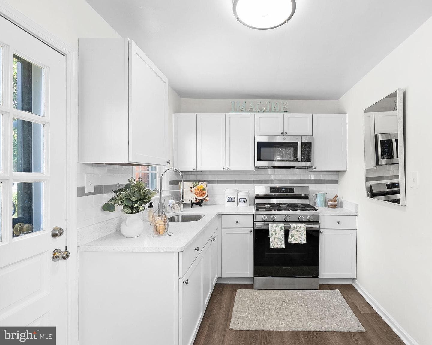 10110 McKenney Avenue photo 18
