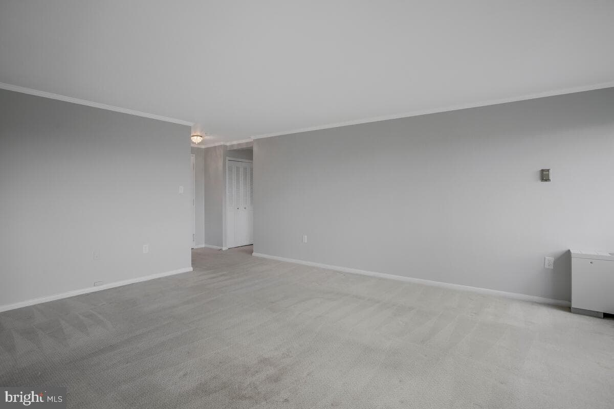 10201 Grosvenor Place #1017 photo 10