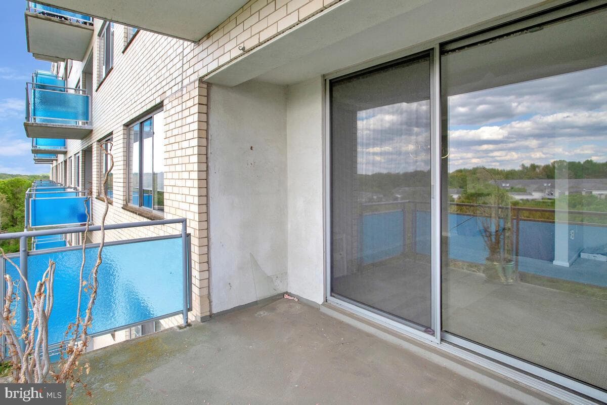 10201 Grosvenor Place #1017 photo 22