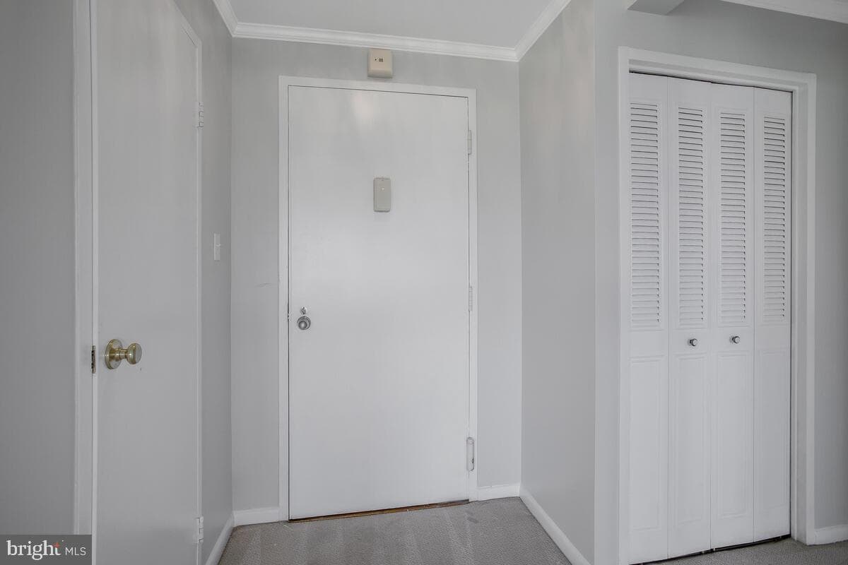 10201 Grosvenor Place #1017 photo 8