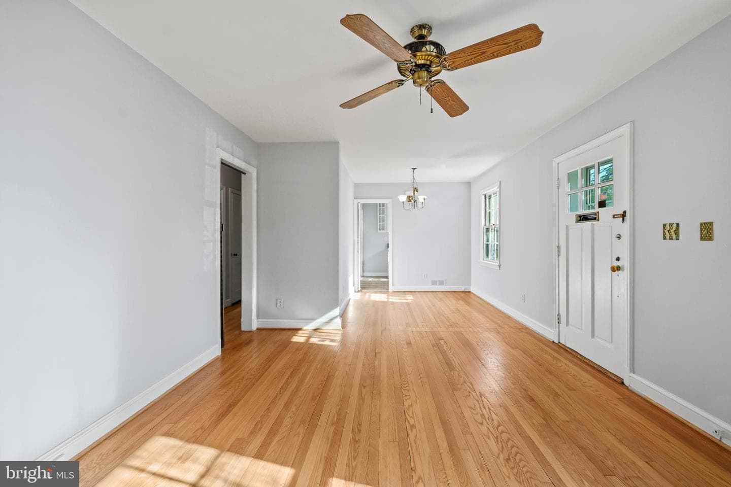 10210 Procter Street photo 10