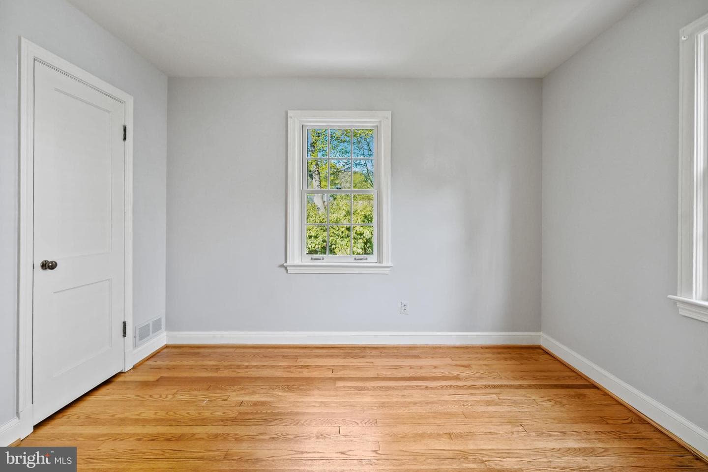 10210 Procter Street photo 14