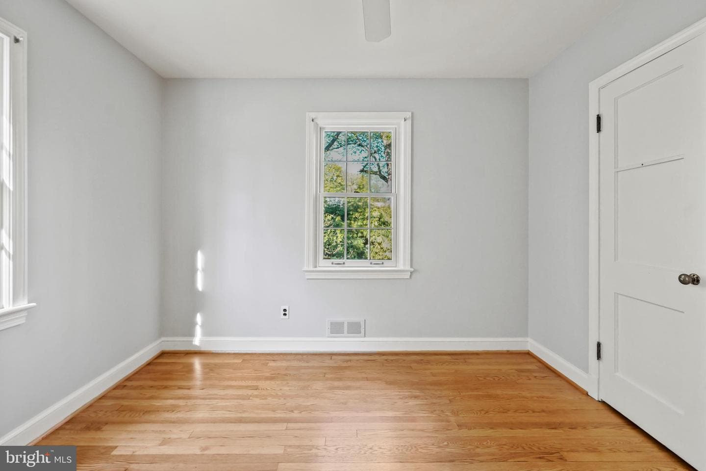 10210 Procter Street photo 19