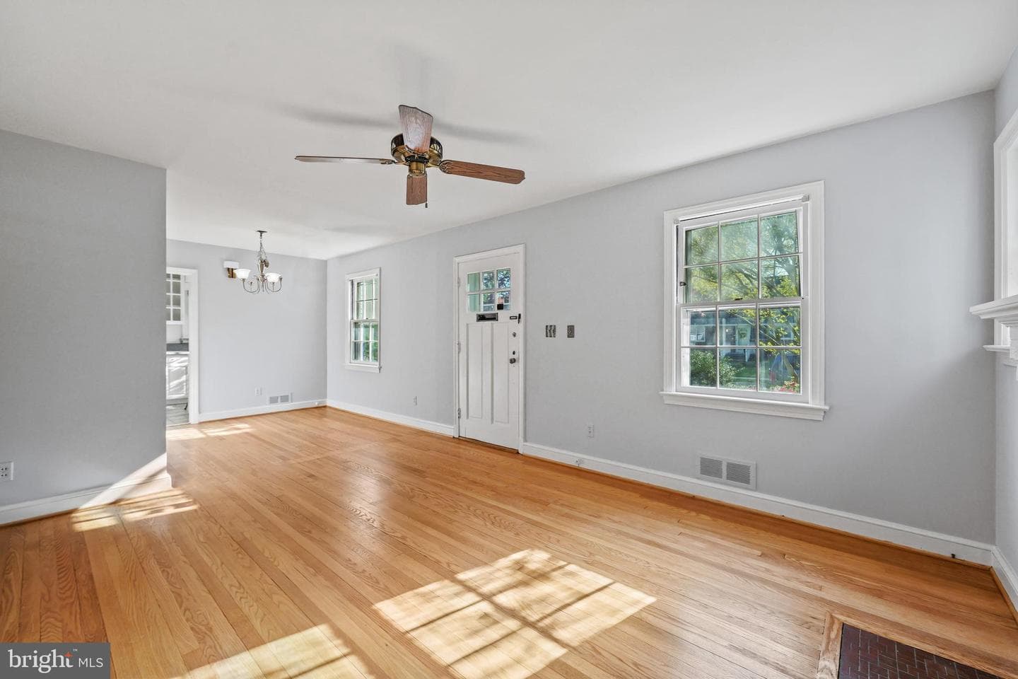 10210 Procter Street photo 5