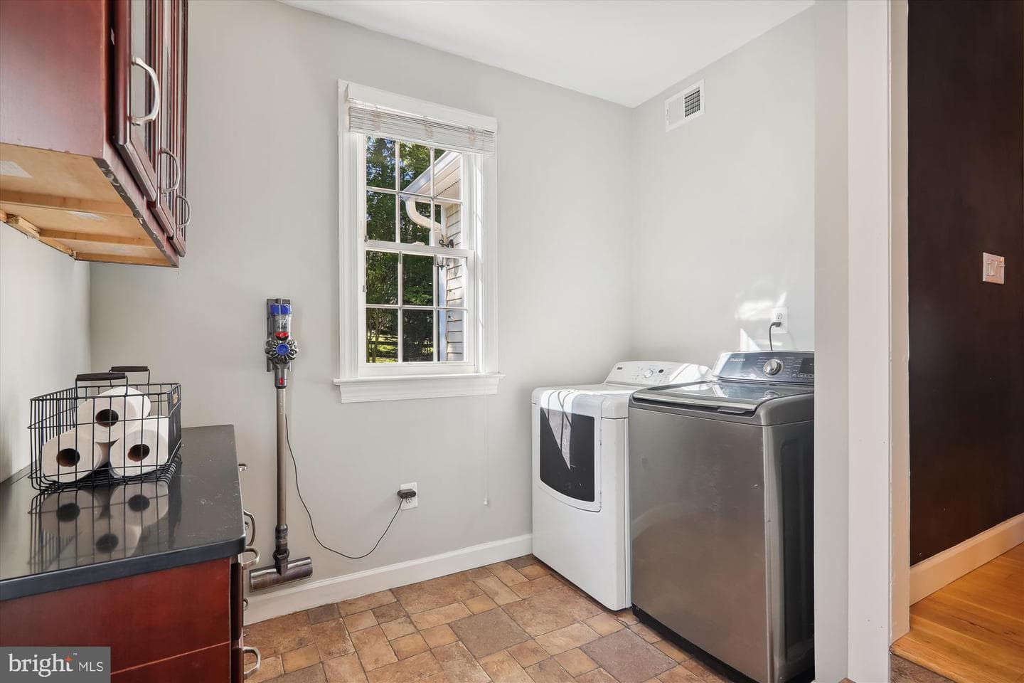 9 Barclay Court photo 15