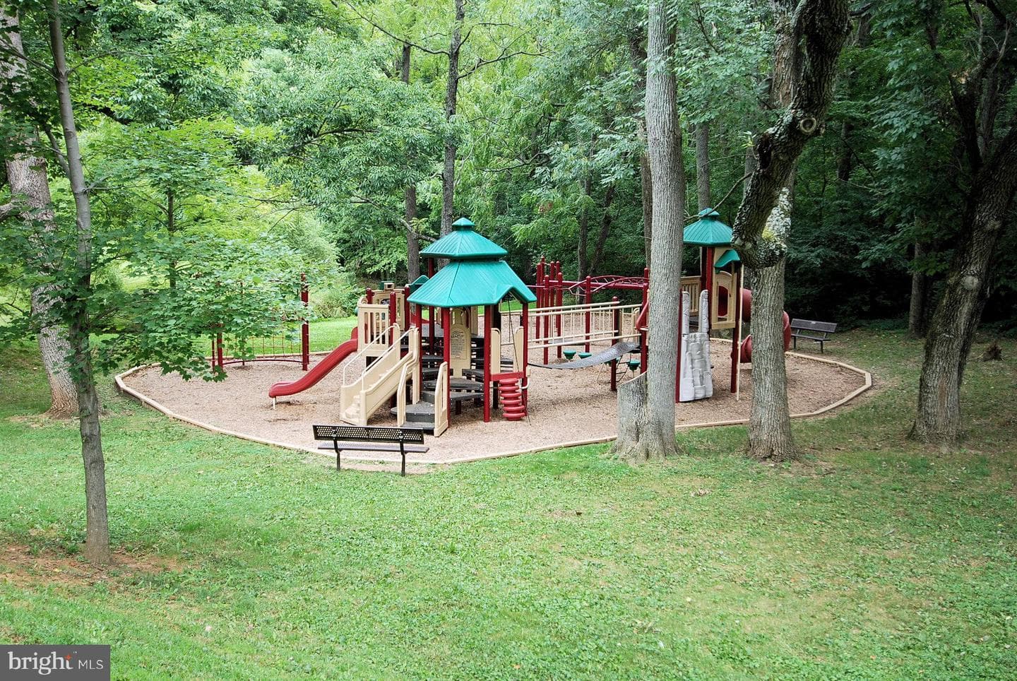9 Barclay Court photo 36