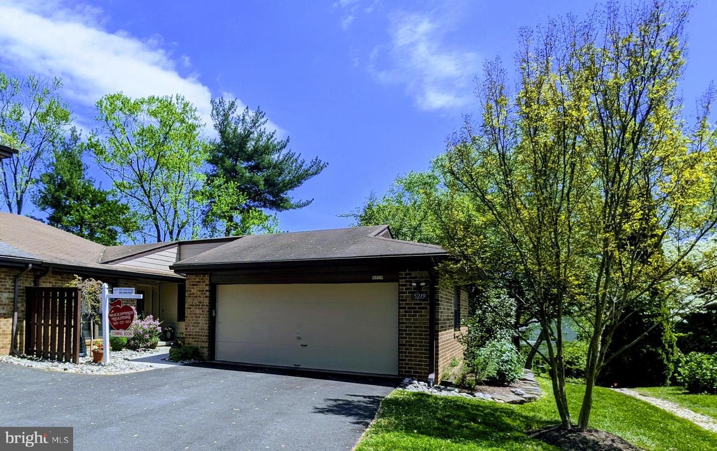 5219 Strathmore Avenue photo 2