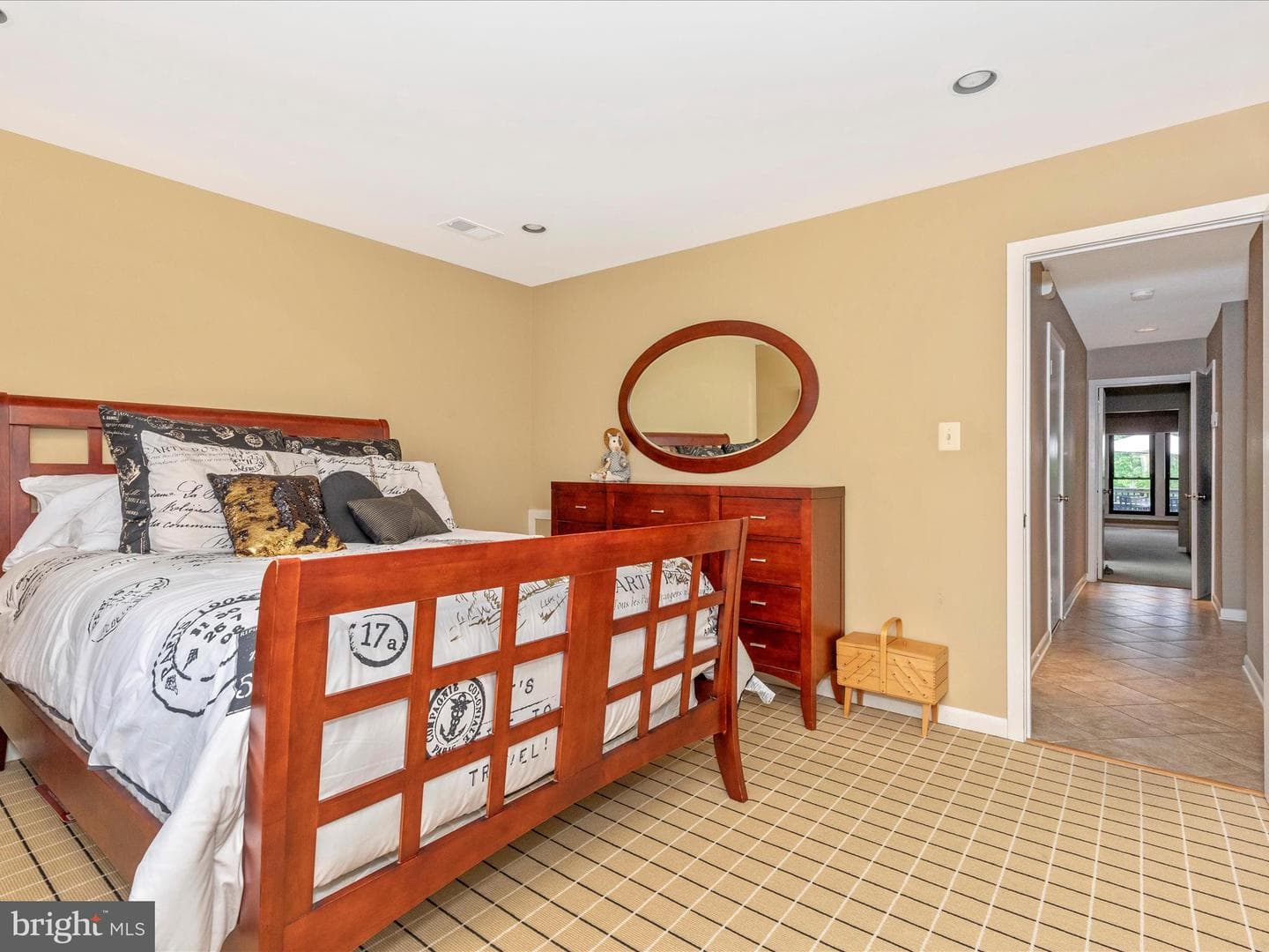 5219 Strathmore Avenue photo 34