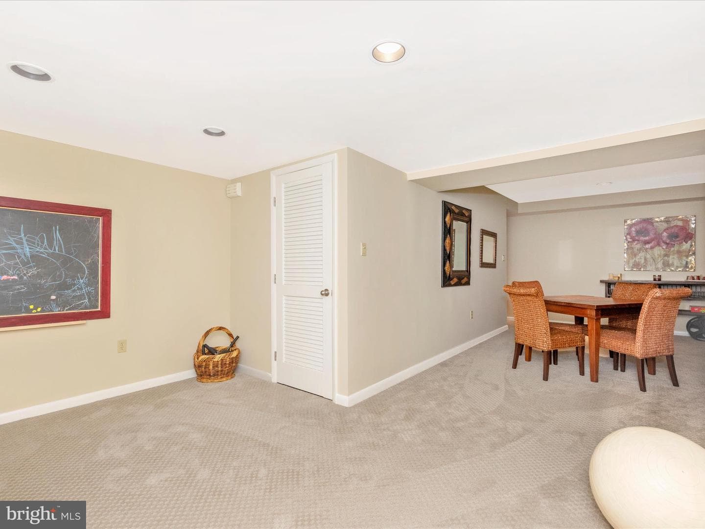 5219 Strathmore Avenue photo 40