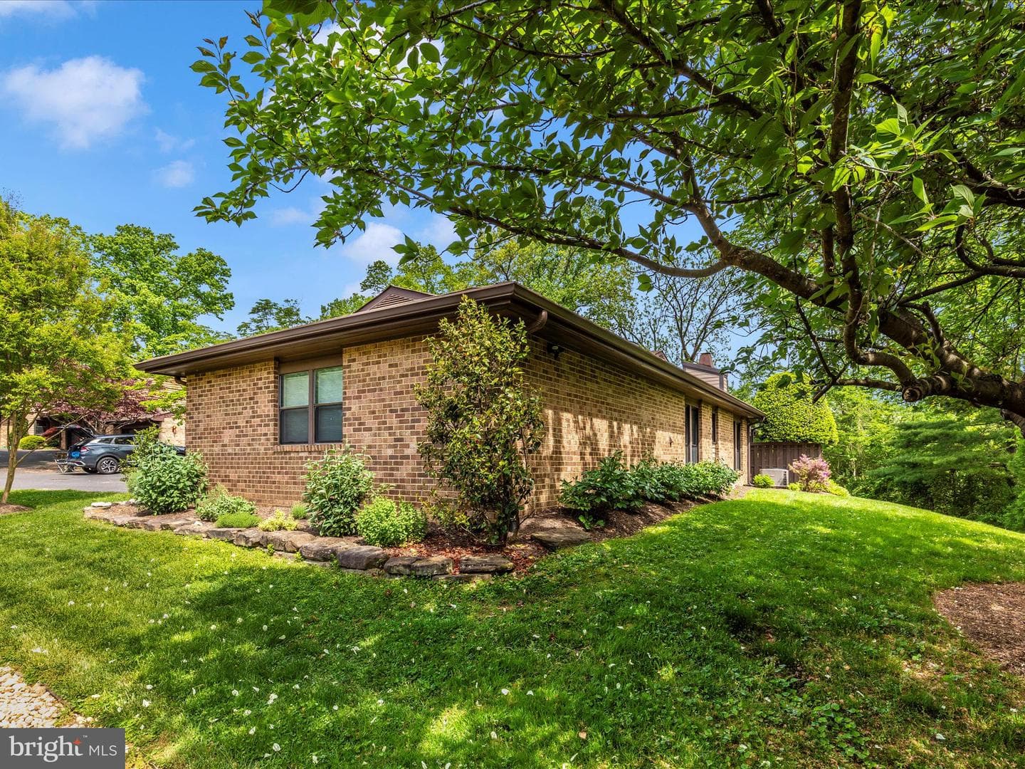 5219 Strathmore Avenue photo 47