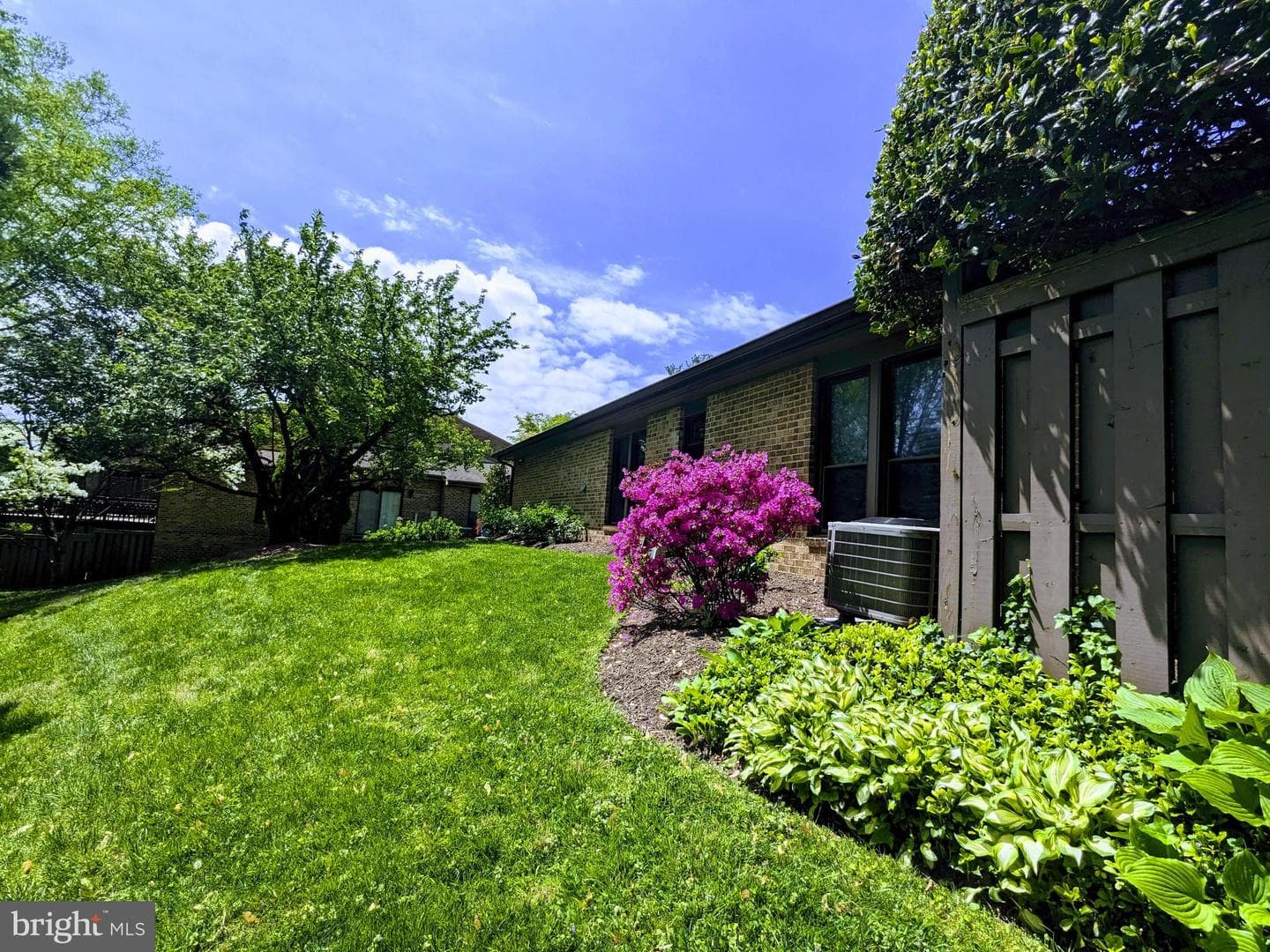 5219 Strathmore Avenue photo 48