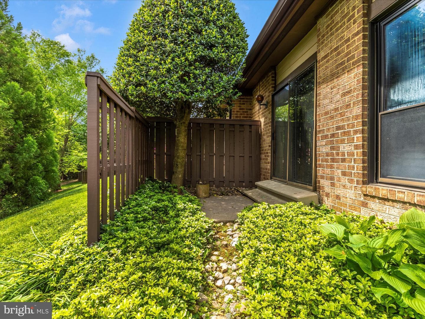 5219 Strathmore Avenue photo 57