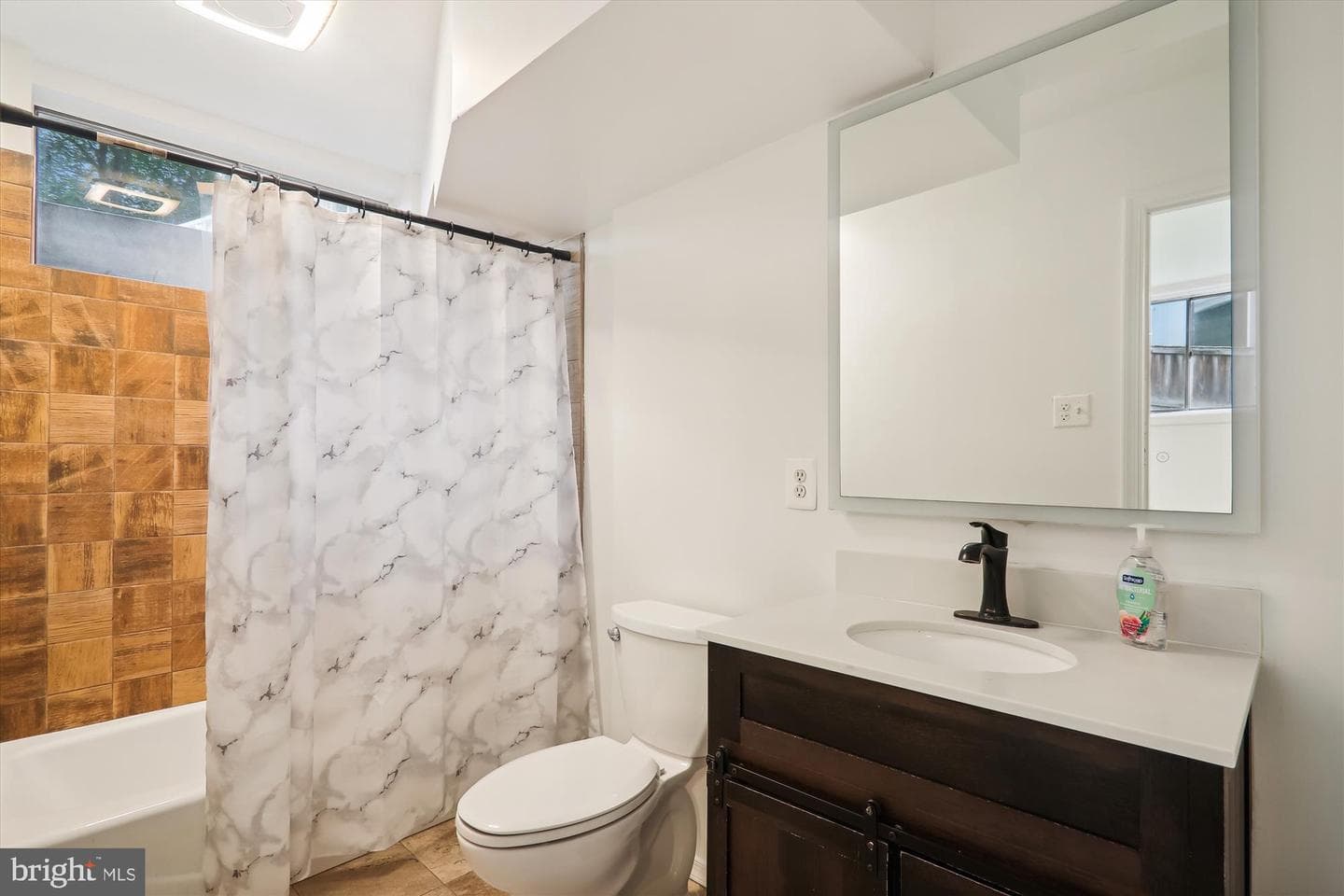 3920 Denfeld Court photo 15