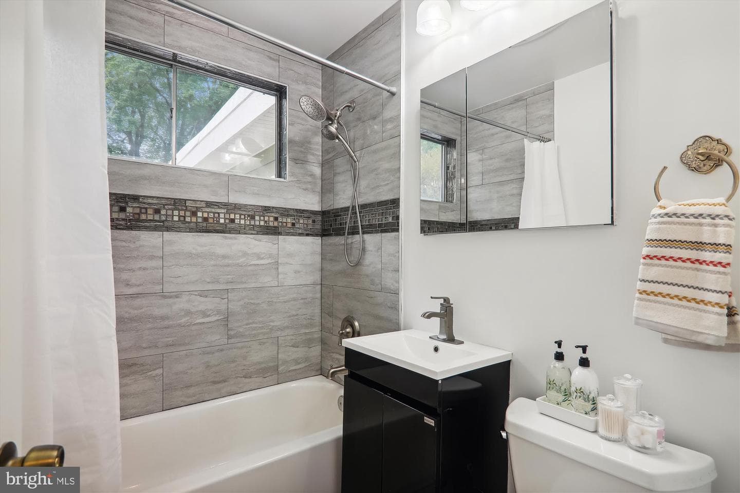 3920 Denfeld Court photo 32