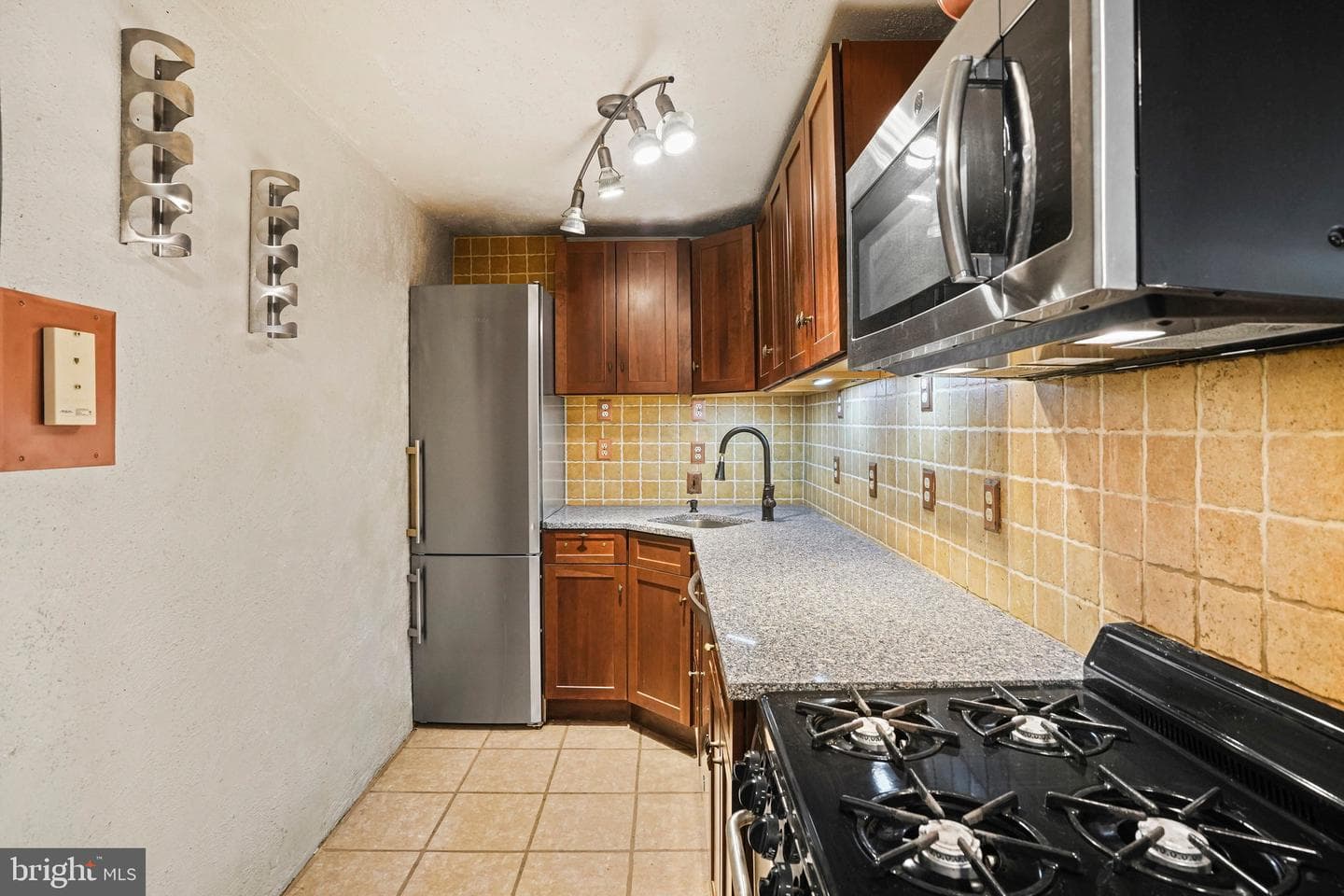 575 Thayer Avenue #404 photo 10