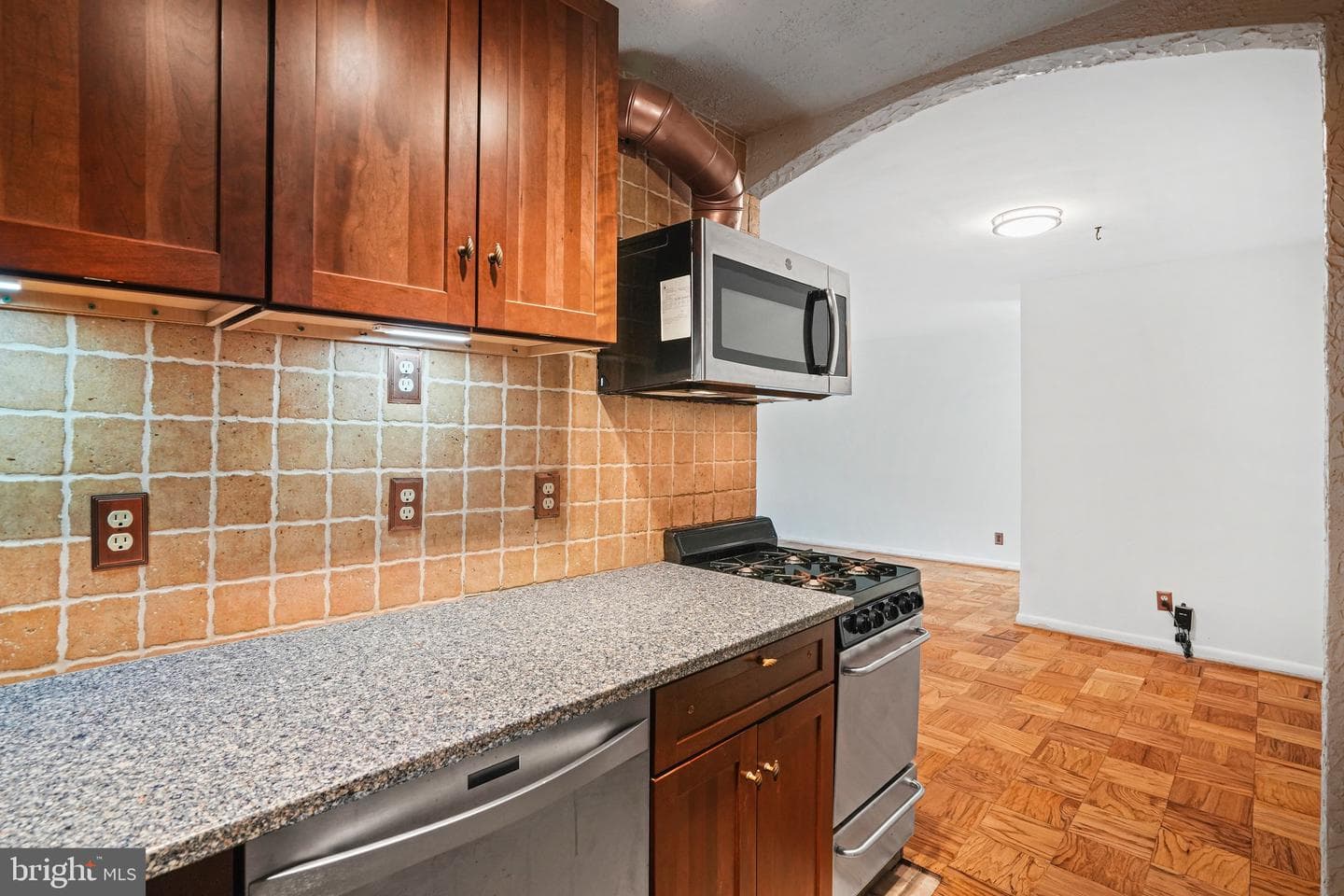 575 Thayer Avenue #404 photo 12