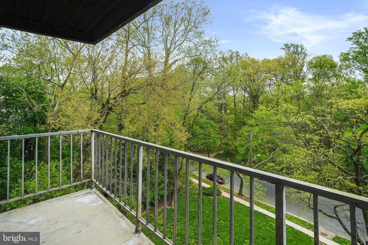 575 Thayer Avenue #404 photo 21