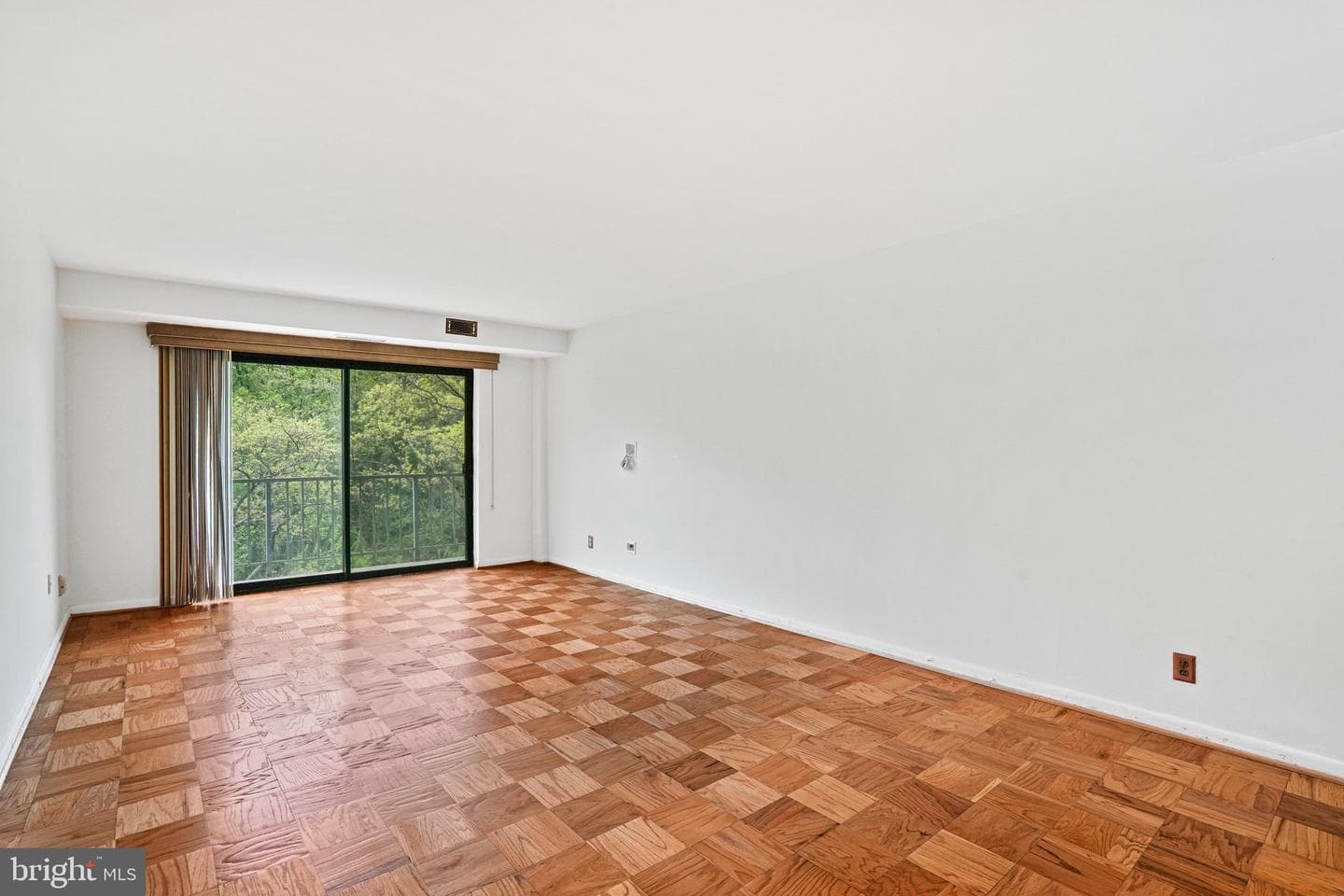 575 Thayer Avenue #404 photo 8