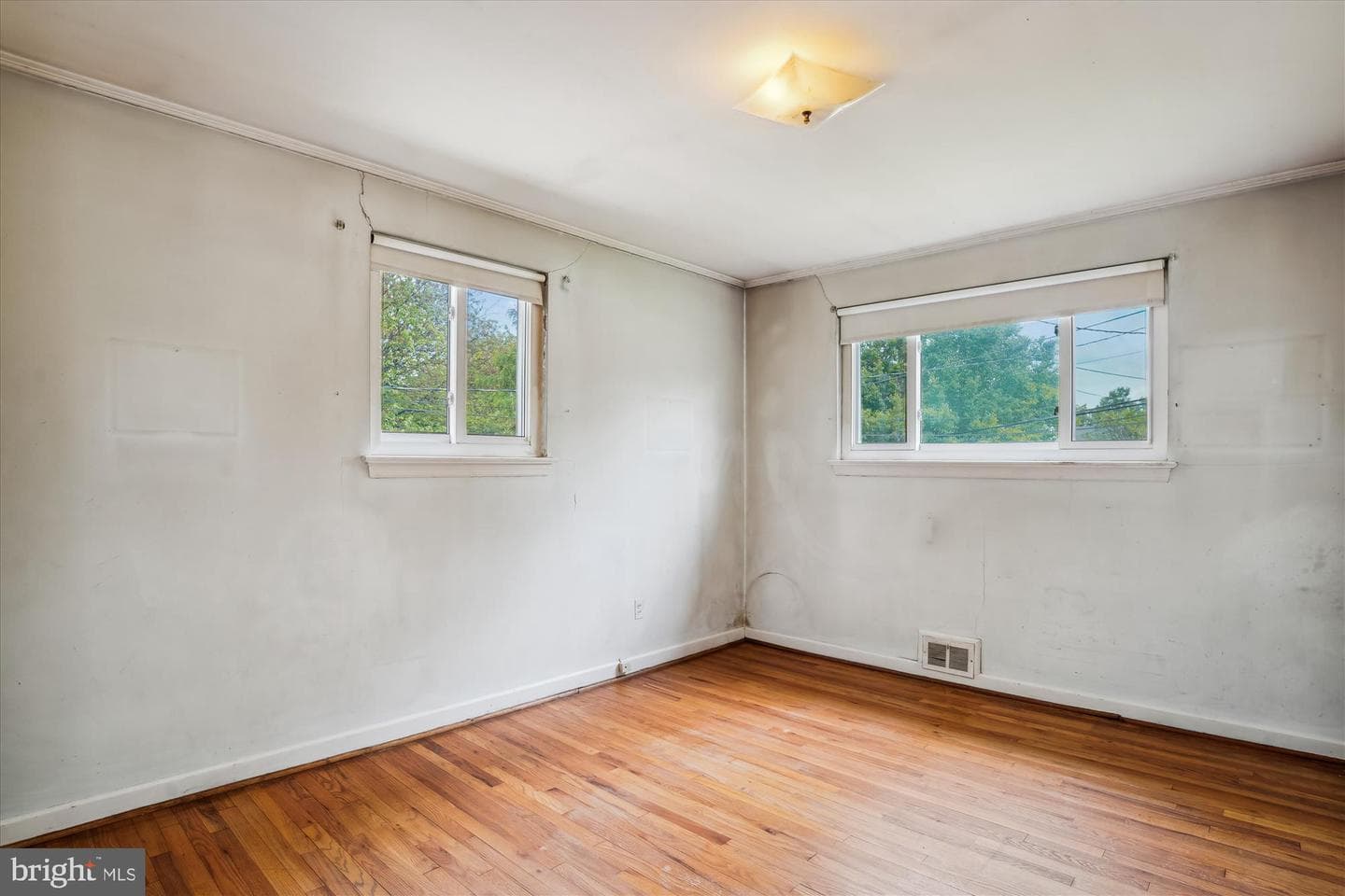 7902 Glenside Drive photo 33