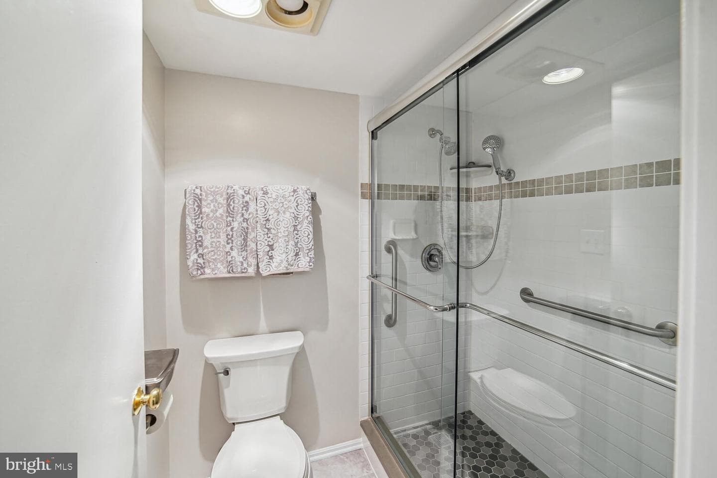 3310 N Leisure World Boulevard #6-810 photo 12