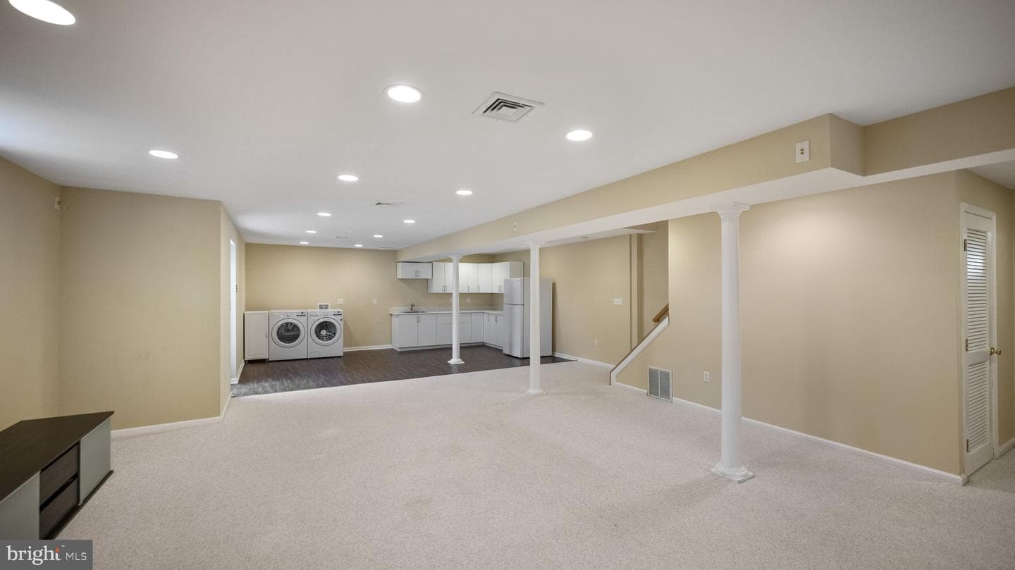 17908 Red Rocks Drive photo 6