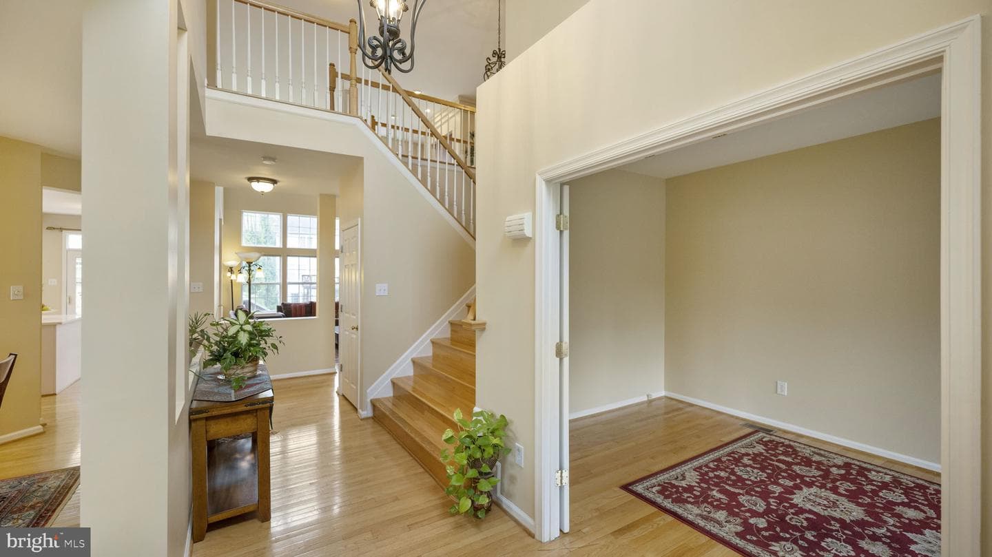 17908 Red Rocks Drive photo 9